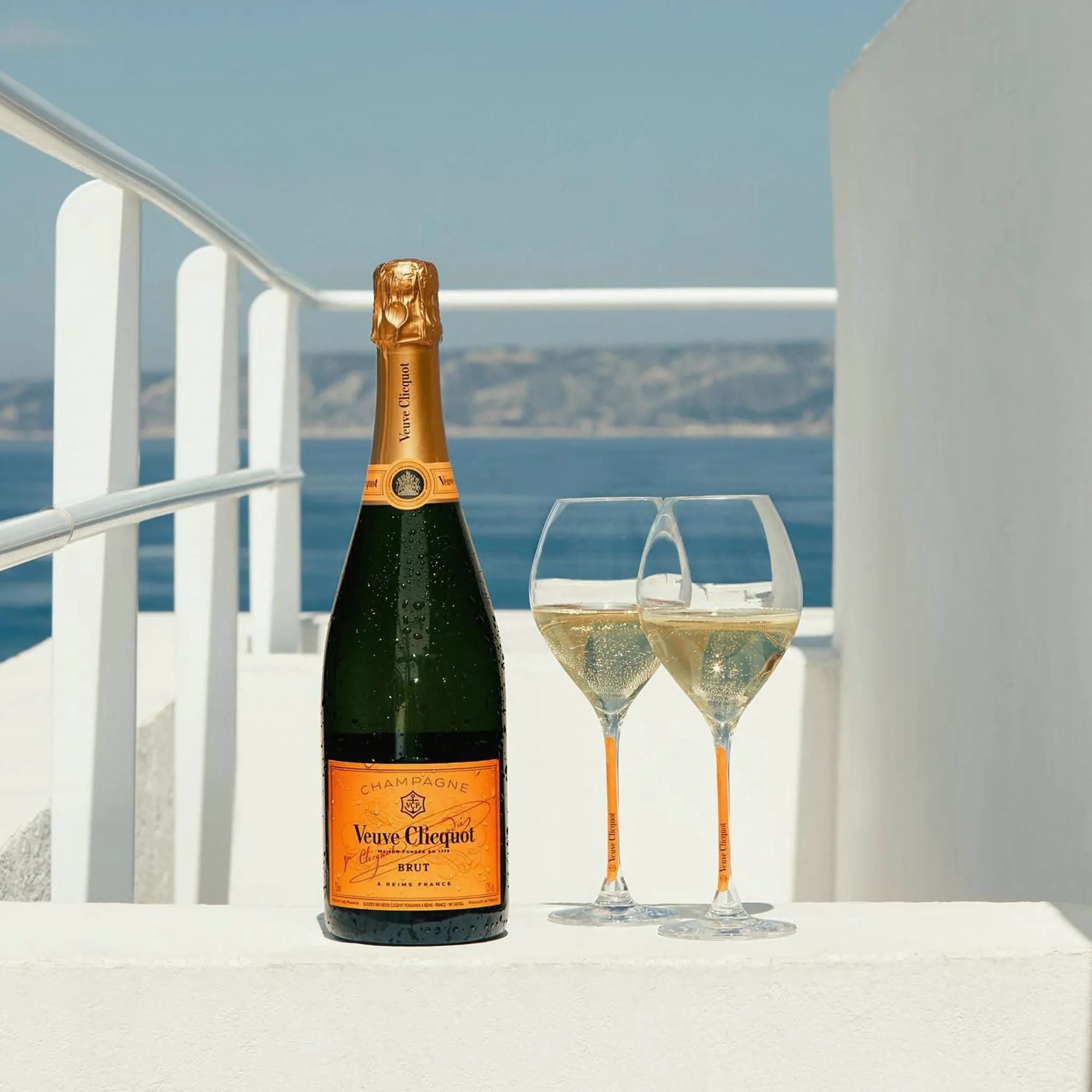 Veuve Clicquot Yellow Label Brut Champagne, 75cl